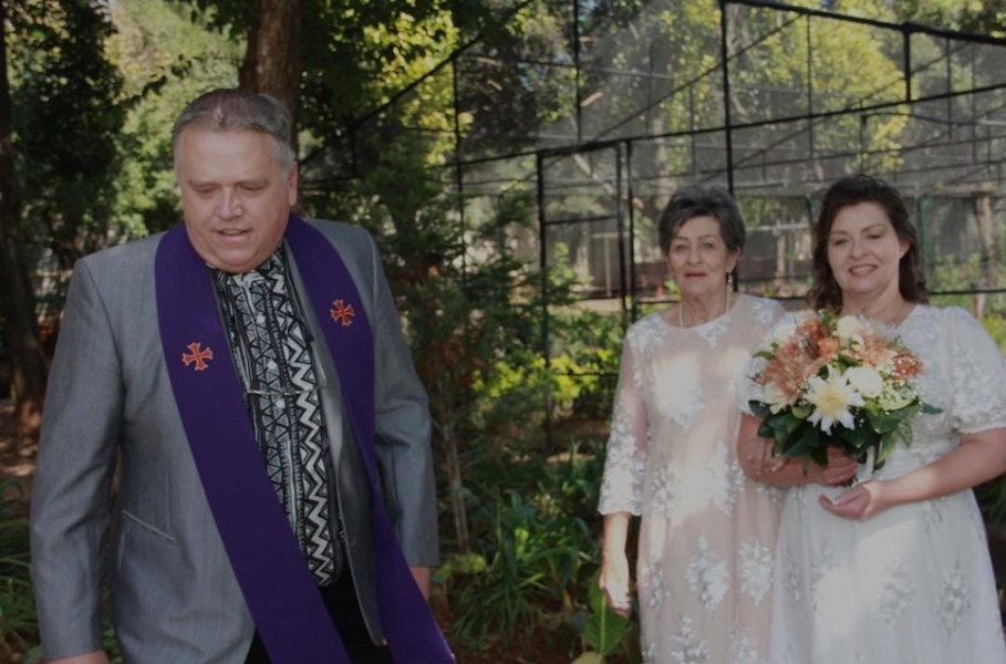 Wedding ceremony by Dr. Gerrit Rademeyer in Mashishing