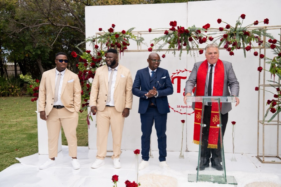 Wedding ceremony by Dr. Gerrit Rademeyer in Mashishing